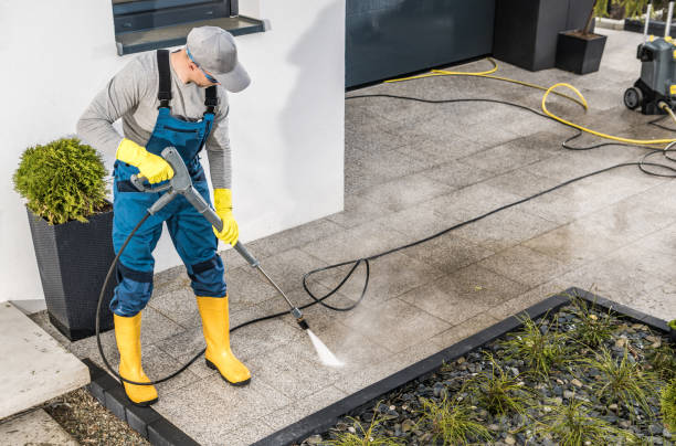 Best Commercial Pressure Washing  in Carnot Moon, PA